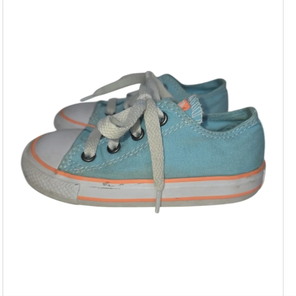 Converse Chuck Taylor All Star Child's Low Top Aqua Canvas Sneaker Size 7